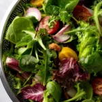 How to Keep Salad Fresh First Image